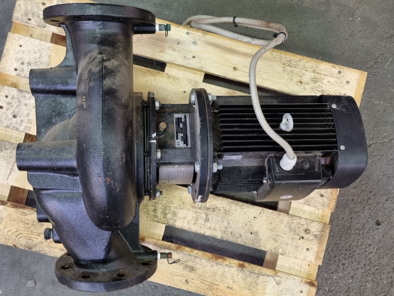 Used Grundfos Tp A F A Baqe Water Pump Hos Bv