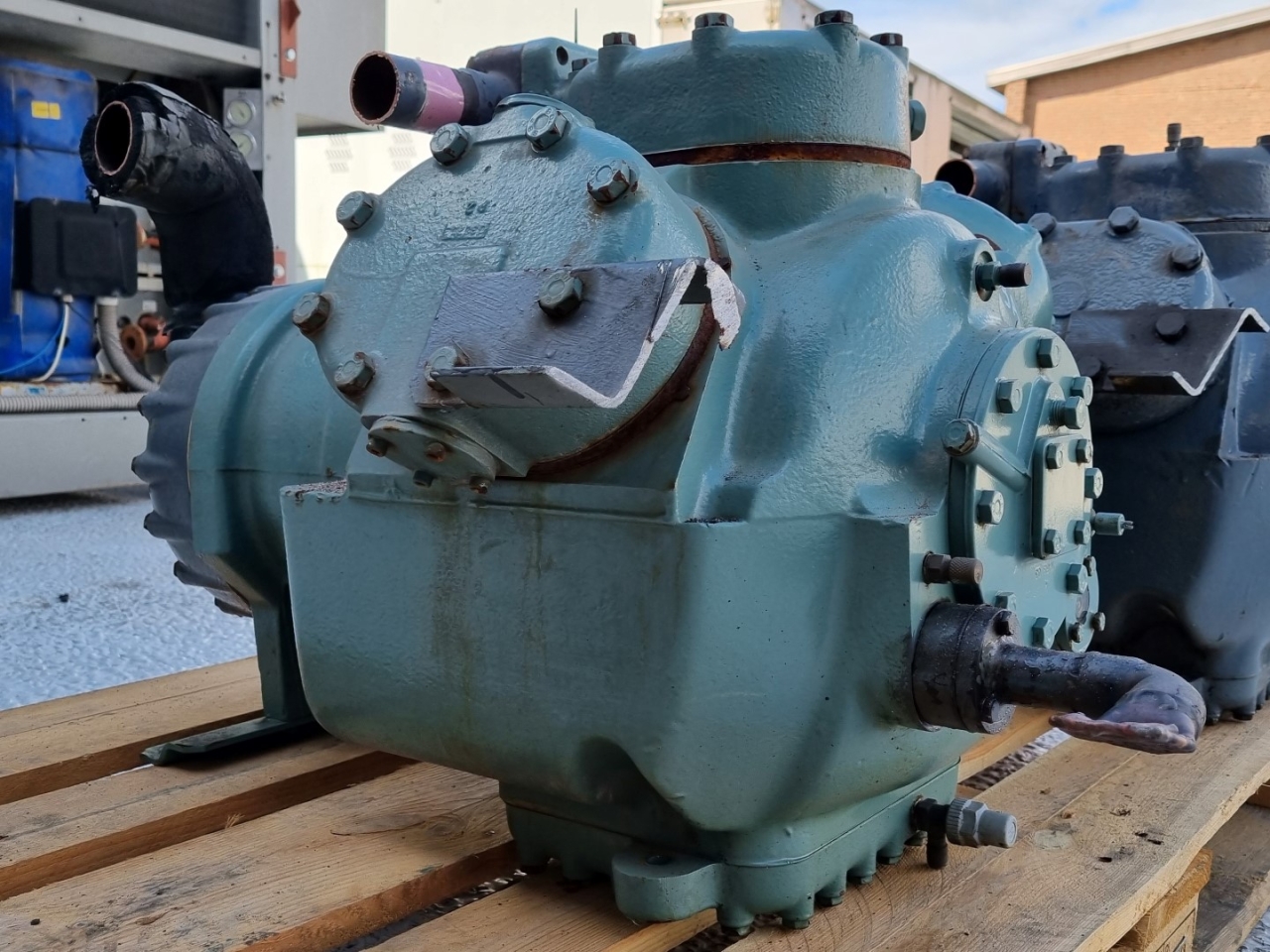 Used Carrier 06ET 175 620 E semi-hermetic reciprocating compressor ...