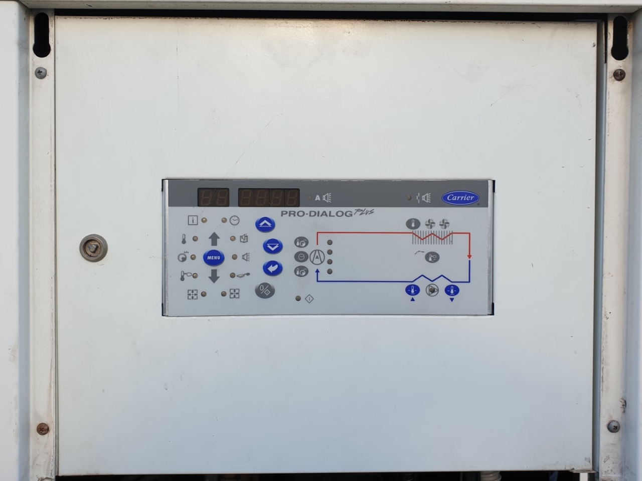 Used Carrier 30 RA 026 chiller - HOS BV