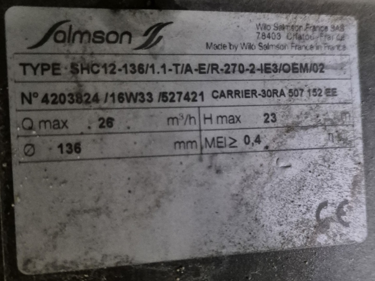 Used Carrier 30 RA 080 air-cooled chiller Freon | HOS BV
